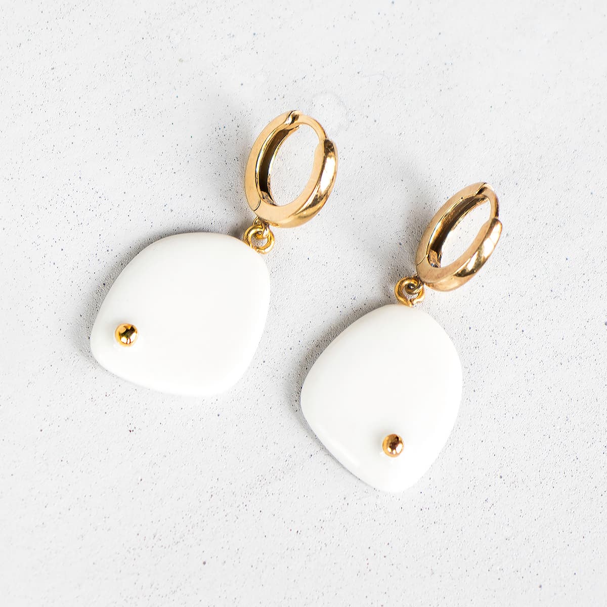 White dangle porcelain earrings “Perla” | Porcelain Jewelry by MOceramics